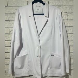 Figs Women's Bellevue Short Lab Coat